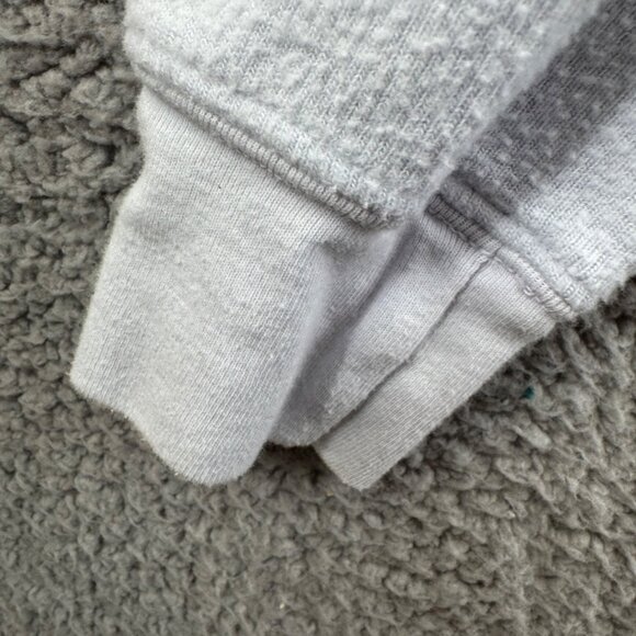 Wildfox Womens V-Neck  Long Sleeves Sweatshirt  Light Blue  Size Medium - Picture 4 of 7